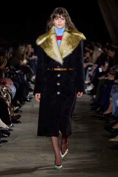 Look 35